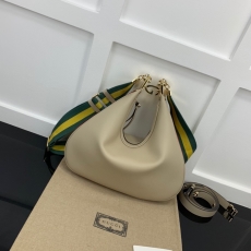 Gucci Hobo Bags